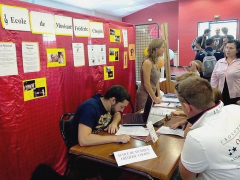 Les professeurs sur le stand de l'Ecole de Musique Frédéric Chopin